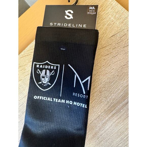 Las Vegas Raiders Strideline Socks - Picture 3 of 6